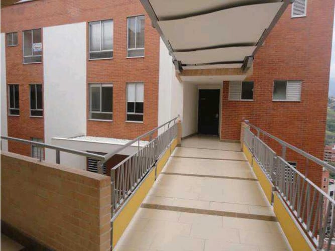Apartamento de 2 alcobas en venta en San Pedro, Cali, 156 m² · foto 5 de 17