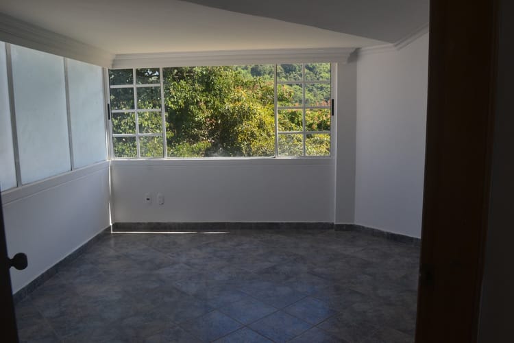 Casa de 5 alcobas en venta en Abadías, Floridablanca, 293 m² · foto 8 de 22