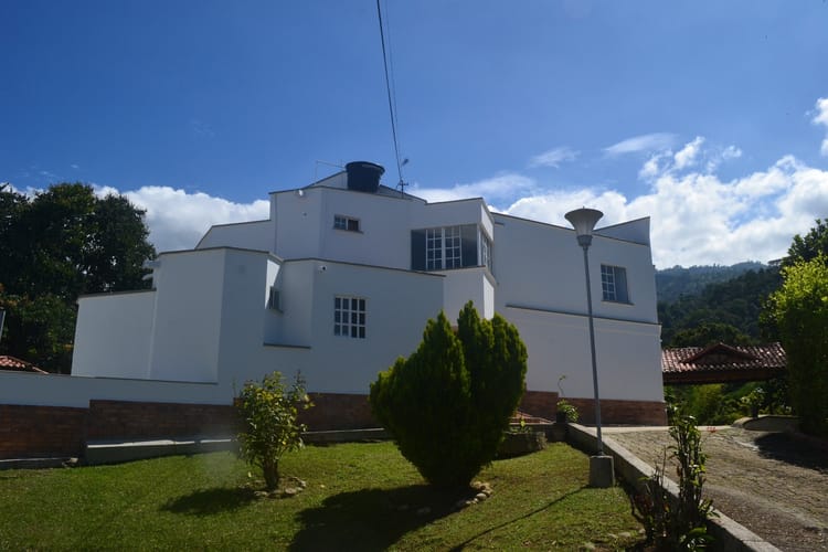 Casa de 5 alcobas en venta en Abadías, Floridablanca, 293 m² · foto 13 de 22