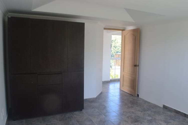 Casa de 5 alcobas en venta en Abadías, Floridablanca, 293 m² · foto 17 de 22