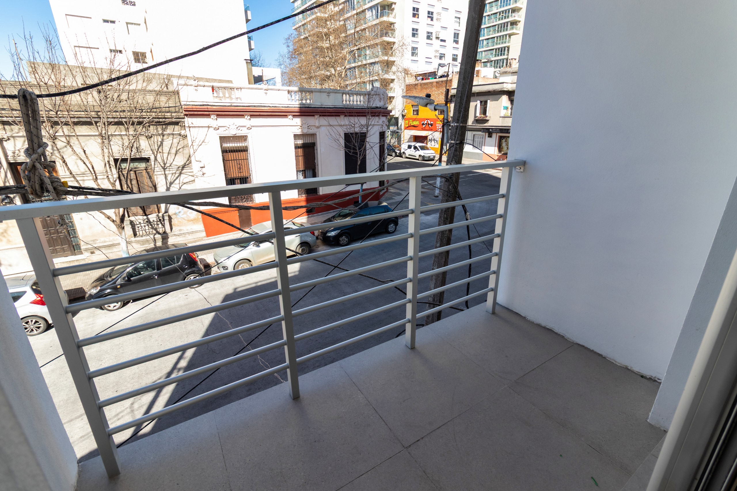 Alquiler de apartamento de 1 dormitorio en Barrio Sur. Con terraza y patio! A estrenar! · Foto 9