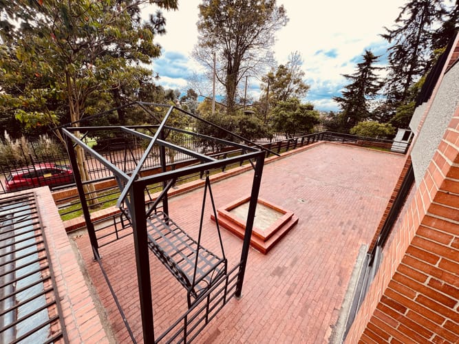 Apartamento de 3 alcobas en venta en Cerros De Suba, Bogotá, 209 m² · foto 5 de 24