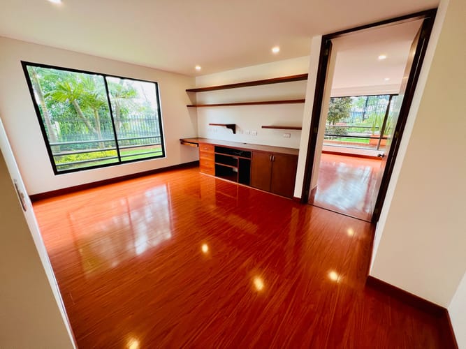 Apartamento de 3 alcobas en venta en Cerros De Suba, Bogotá, 209 m² · foto 9 de 24