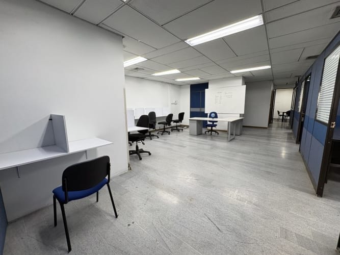 Oficina en arriendo en San Vicente, Cali, 118 m² · foto 7 de 12