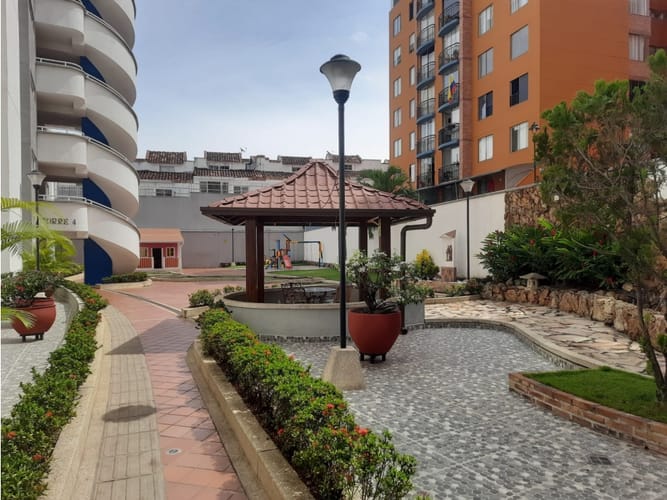 Apartamento de 3 alcobas en venta en Palomitas Del Progreso, Floridablanca, 98 m² · foto 4 de 24