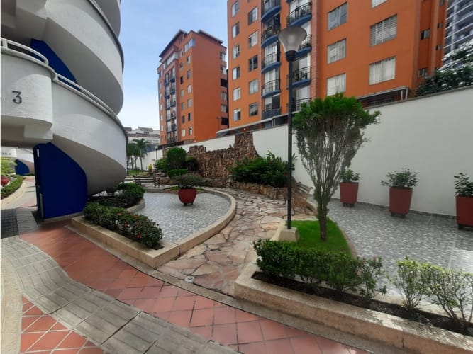 Apartamento de 3 alcobas en venta en Palomitas Del Progreso, Floridablanca, 98 m² · foto 5 de 24