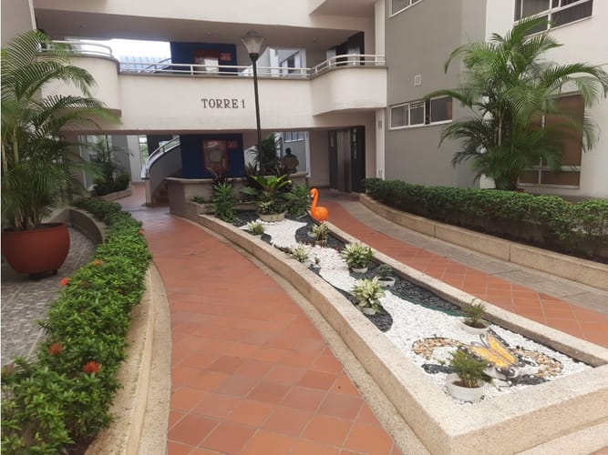 Apartamento de 3 alcobas en venta en Palomitas Del Progreso, Floridablanca, 98 m² · foto 6 de 24