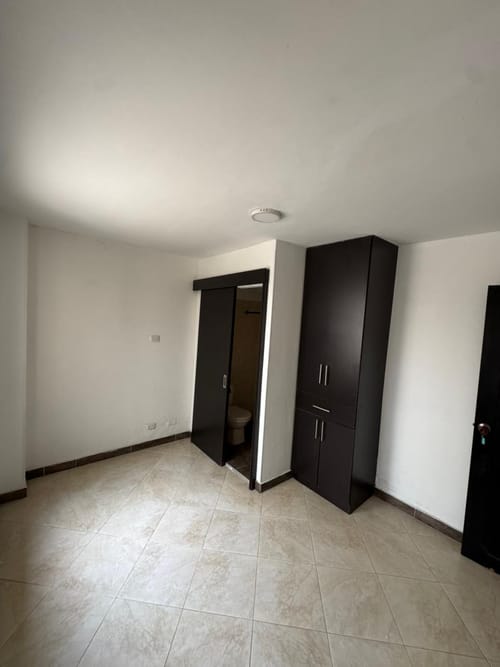 Casa de 11 alcobas en venta en San Vicente, Cali, 400 m² · foto 5 de 24