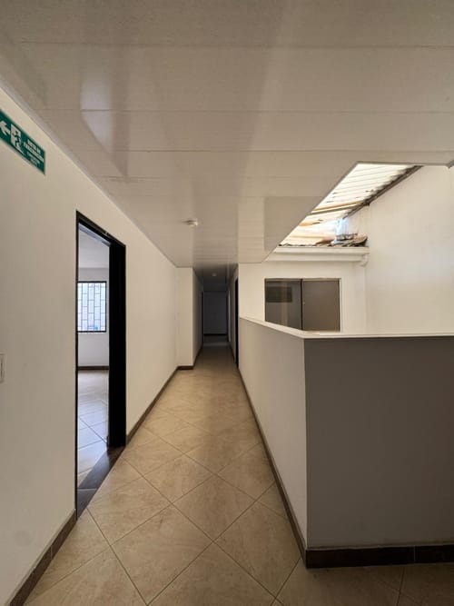 Casa de 11 alcobas en venta en San Vicente, Cali, 400 m² · foto 21 de 24