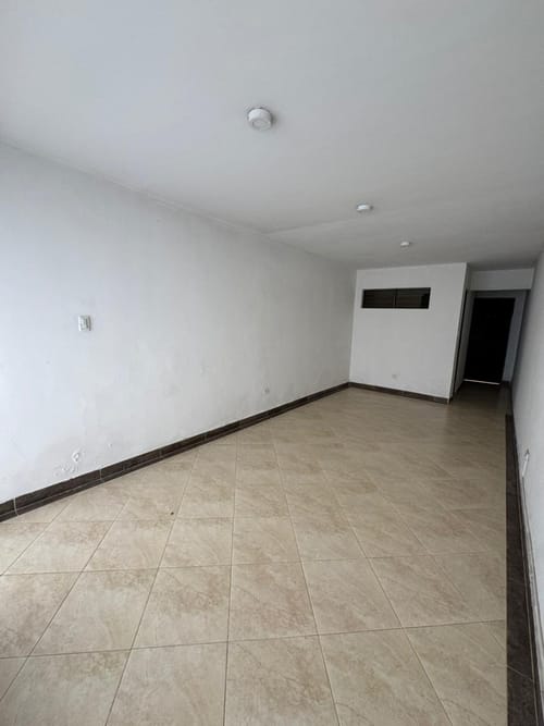 Casa de 11 alcobas en venta en San Vicente, Cali, 400 m² · foto 23 de 24