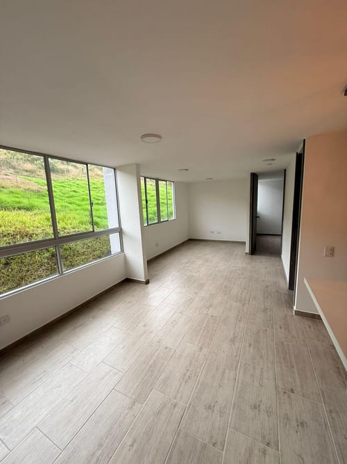 Apartamento de 1 alcoba en venta en San Nicolas, La Ceja, 49 m² · foto 2 de 10