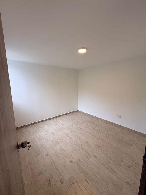 Apartamento de 1 alcoba en venta en San Nicolas, La Ceja, 49 m² · foto 6 de 10