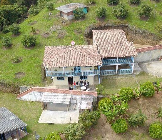 Casa de 3 alcobas en venta en Guarne, 150 m² · foto 3 de 14