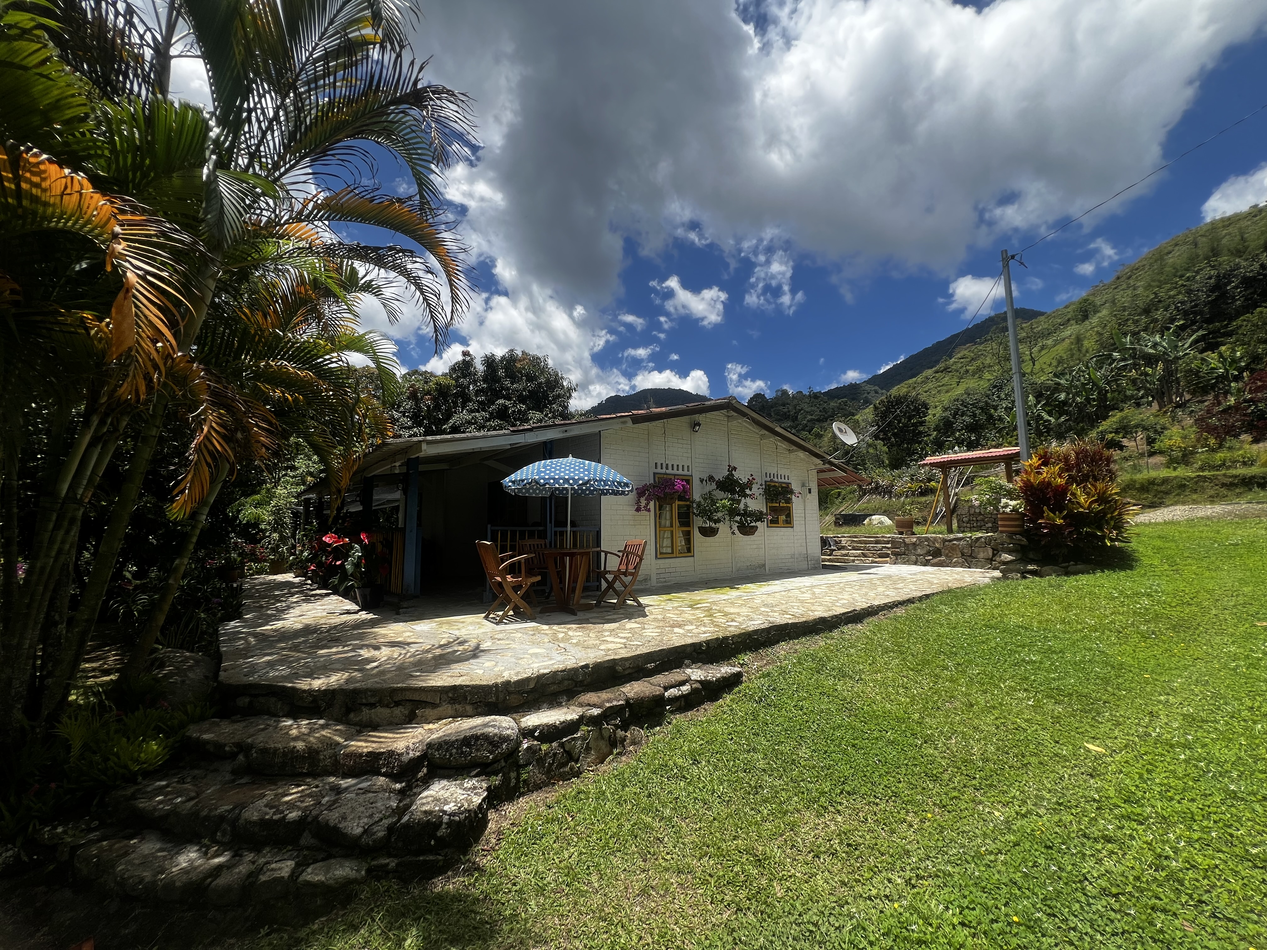 2BR Country House in Centro (72 m²) for Sale