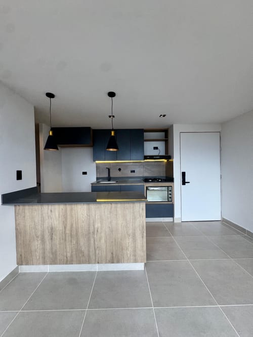 Apartamento de 2 alcobas en venta en Centro, Rionegro, 51 m² · foto 2 de 8