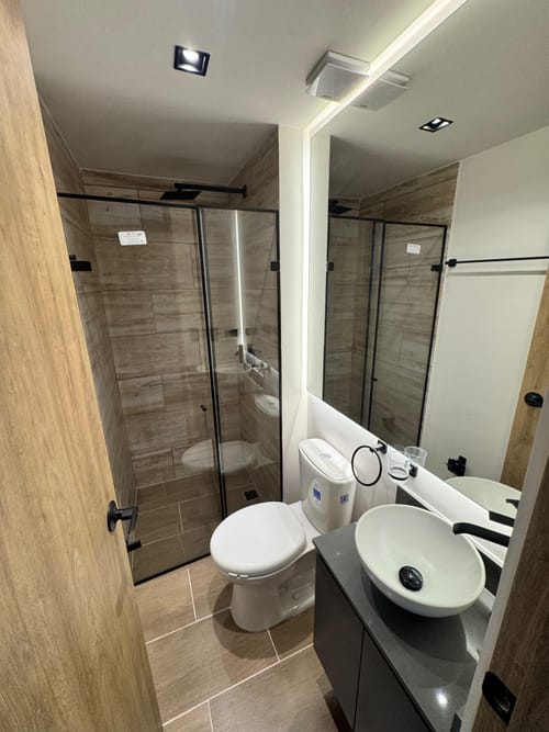 Apartamento de 2 alcobas en venta en Centro, Rionegro, 51 m² · foto 4 de 8