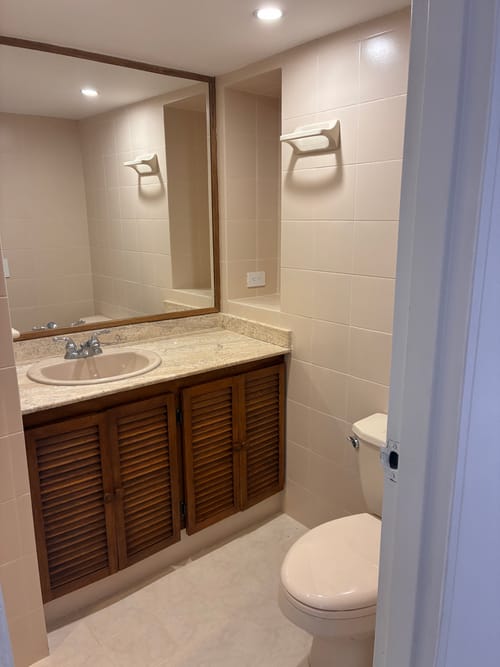 Apartamento de 3 alcobas en arriendo en El Poblado, Medellín, 134 m² · foto 11 de 15