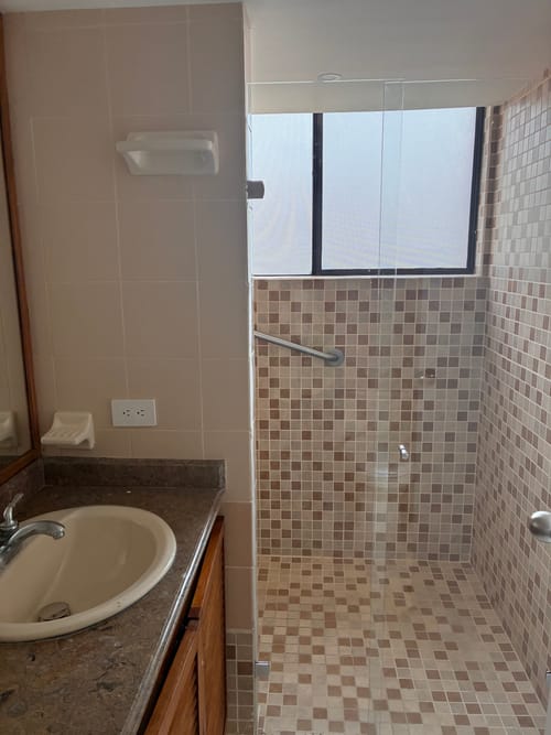 Apartamento de 3 alcobas en arriendo en El Poblado, Medellín, 134 m² · foto 15 de 15
