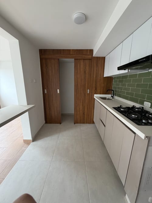 Apartamento de 1 alcoba en venta en Morato, Bogotá, 39 m² · foto 2 de 7