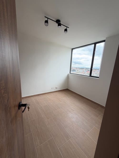 Apartamento de 1 alcoba en venta en Morato, Bogotá, 39 m² · foto 3 de 7