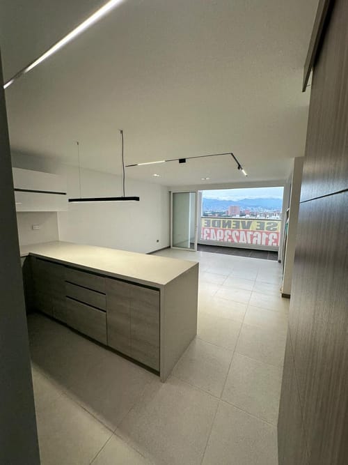 Apartamento de 3 alcobas en venta en Valle Del Lili, Cali, 90 m² · foto 2 de 10