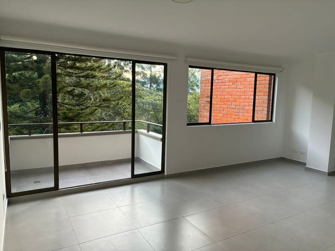Apartamento de 3 alcobas en venta en El Diamante No. 2, Medellín, 104 m² · foto 2 de 17