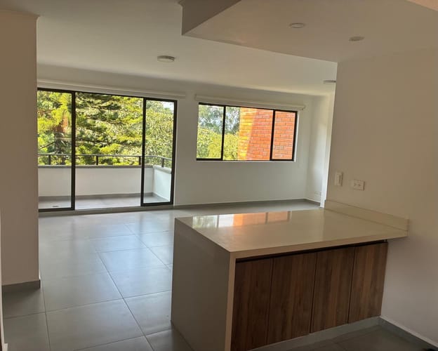 Apartamento de 3 alcobas en venta en El Diamante No. 2, Medellín, 104 m² · foto 3 de 17