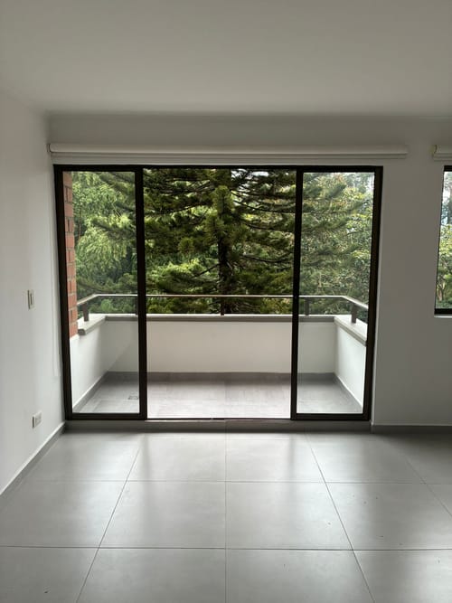 Apartamento de 3 alcobas en venta en El Diamante No. 2, Medellín, 104 m² · foto 4 de 17