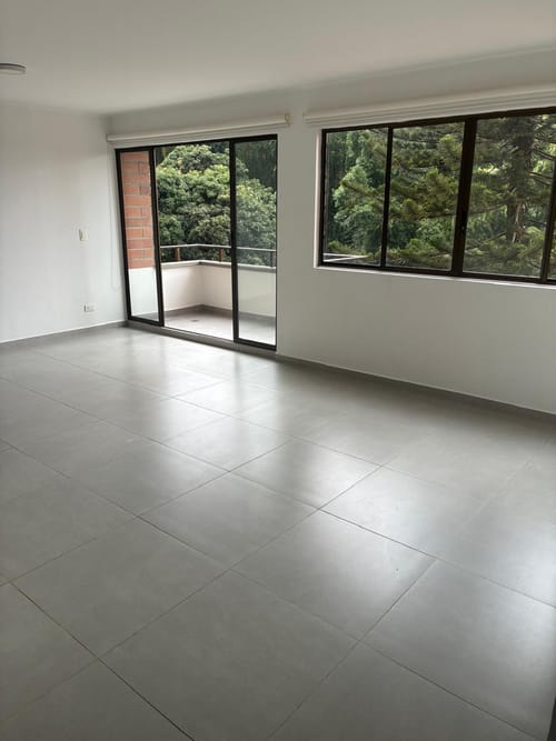 Apartamento de 3 alcobas en venta en El Diamante No. 2, Medellín, 104 m² · foto 8 de 17