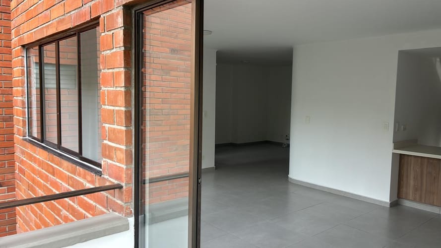 Apartamento de 3 alcobas en venta en El Diamante No. 2, Medellín, 104 m² · foto 9 de 17