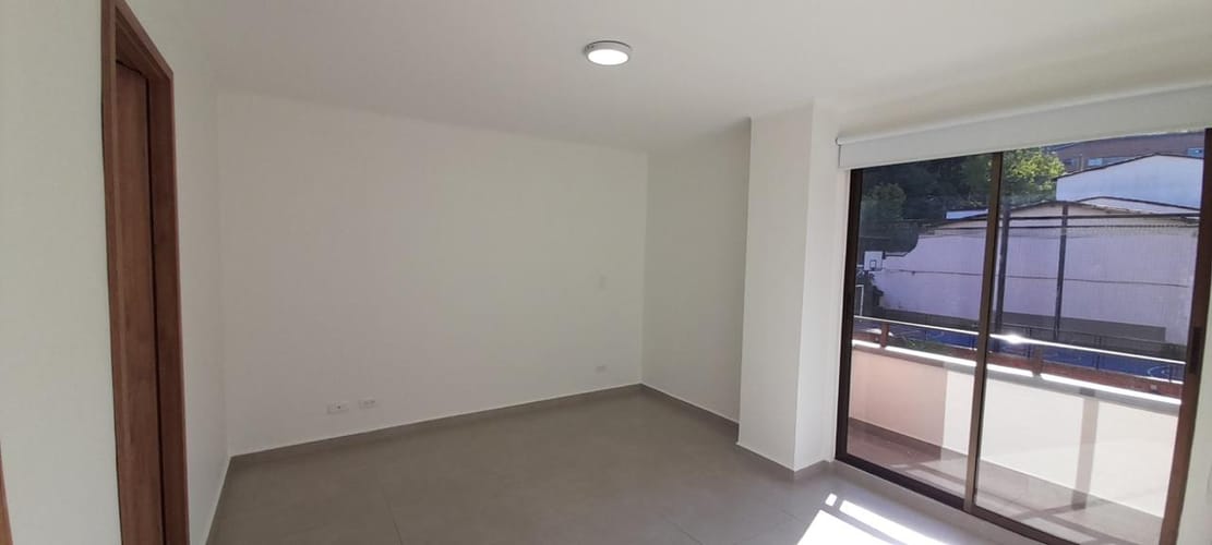 Apartamento de 3 alcobas en venta en El Diamante No. 2, Medellín, 104 m² · foto 15 de 17