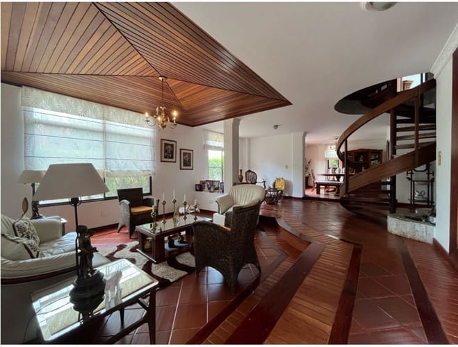 Casa de 4 alcobas en venta en Pance, Cali, 300 m² · foto 2 de 13