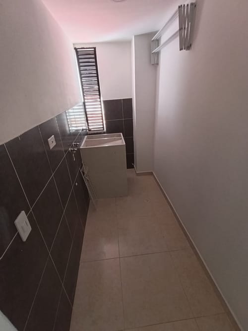 Apartamento de 3 alcobas en venta en Altos De La Campiña, Girón, 60 m² · foto 3 de 12