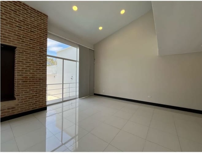 Casa de 3 alcobas en venta en Cristales, Cali, 450 m² · foto 7 de 10