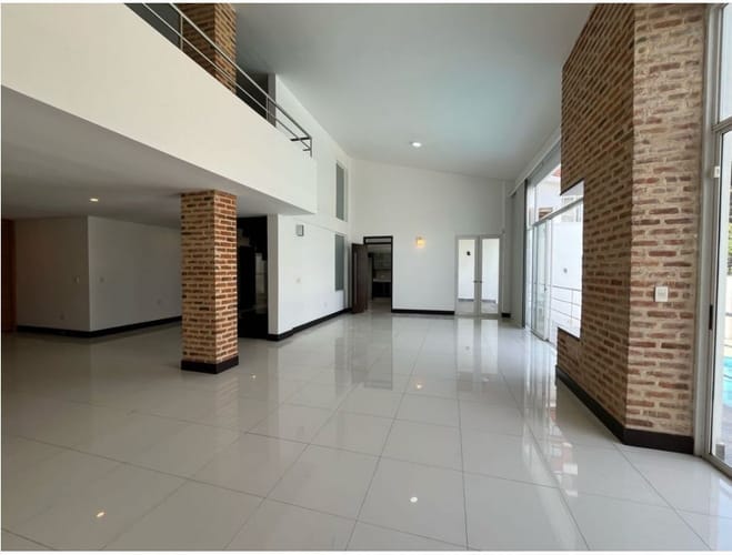 Casa de 3 alcobas en venta en Cristales, Cali, 450 m² · foto 10 de 10