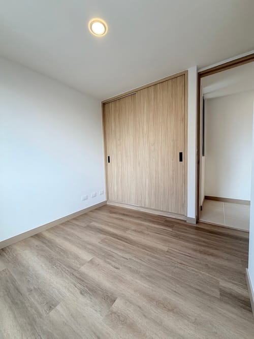 Apartamento de 3 alcobas en venta en Villa Carlota, Medellín, 79 m² · foto 4 de 16