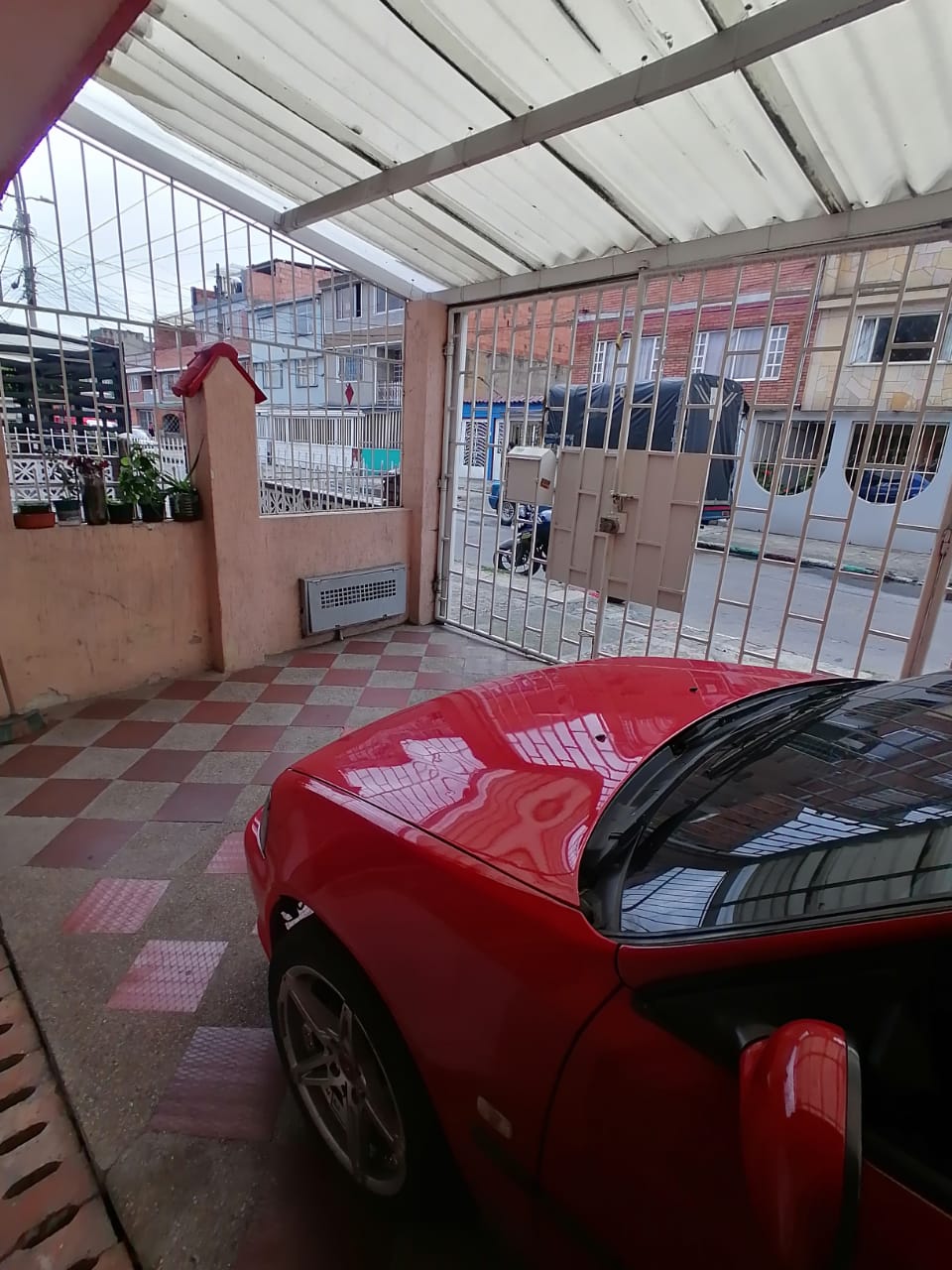 Casa en venta en Engativá, Bogotá · foto 2 de 24