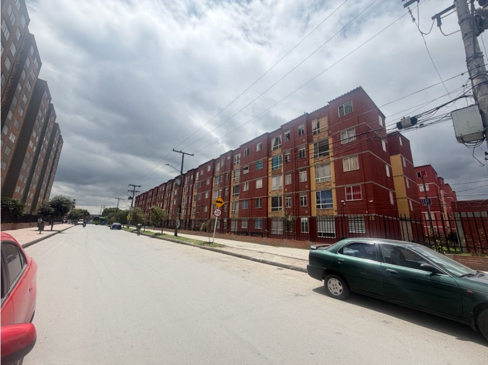 Apartamento en venta en Fontibon, Bogotá · foto 2 de 17