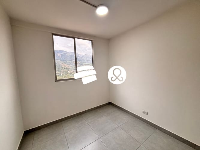 Apartamento de 3 alcobas en venta en Bello, 52 m² · foto 11 de 22
