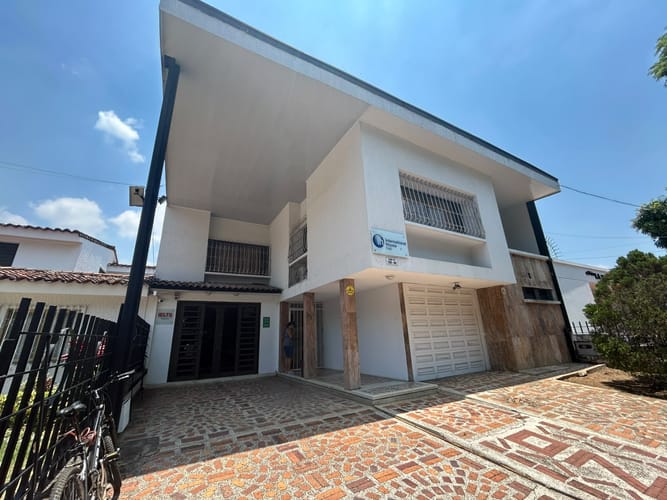 Casa de 5 alcobas en venta en Ciudad Jardin, Cali, 532 m² · foto 2 de 20