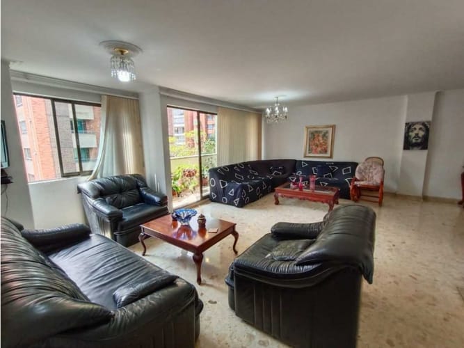 Apartamento de 3 alcobas en venta en Conquistadores, Medellín, 135 m² · foto 19 de 20