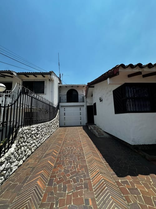 Casa de 4 alcobas en venta en Ciudad Jardin, Cali, 380 m² · foto 2 de 20