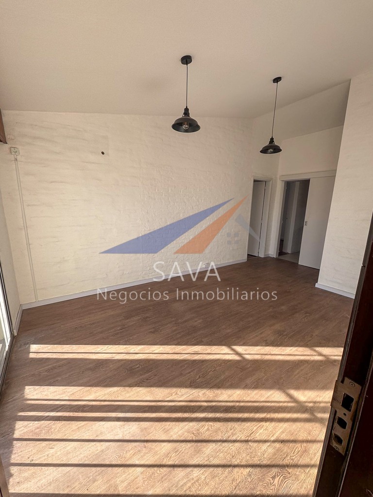 Alquiler Casa 4 Dormitorios en Carrasco Norte! Patio con Parrillero · Foto 12