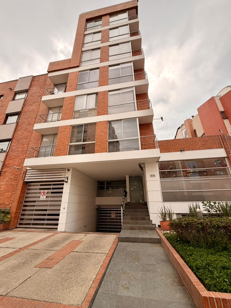 Apartamento en venta en Cedritos, Bogotá · foto 3 de 8