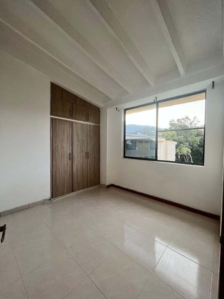 Apartamento en venta en El Refugio, Cali · foto 3 de 15