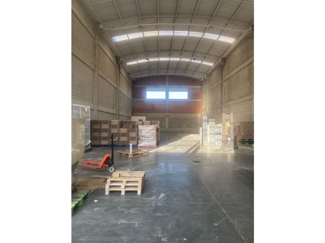 Bodega en arriendo en Los Pinos, Marinilla, 420 m² · foto 3 de 9