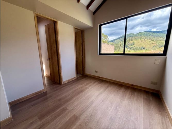 Casa de 3 alcobas en venta en El Carmen, El Retiro, 238 m² · foto 14 de 24