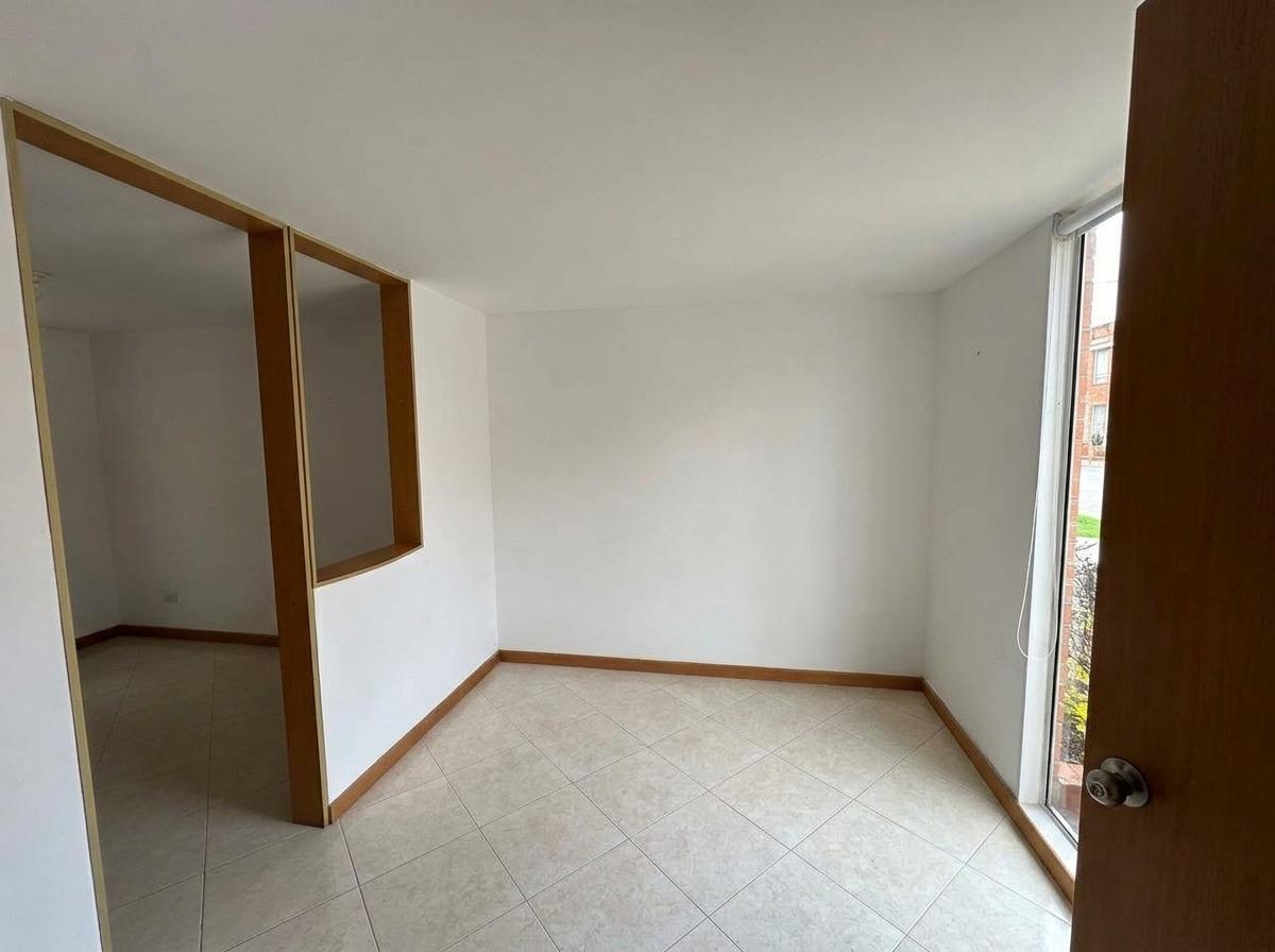 Casa en venta en Villas De Aranjuez, Bogotá · foto 2 de 20