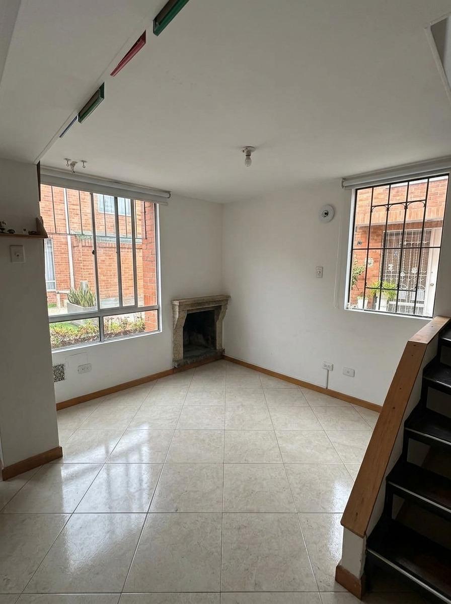 Casa en venta en Villas De Aranjuez, Bogotá · foto 4 de 20