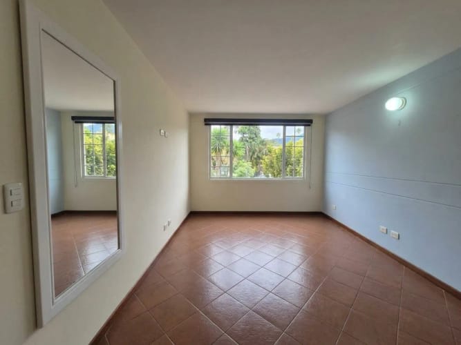 Casa de 4 alcobas en venta en El Tambo, La Ceja, 250 m² · foto 12 de 13
